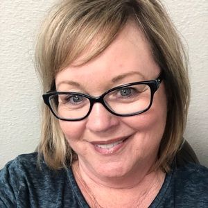 Meet your Posher, Debra